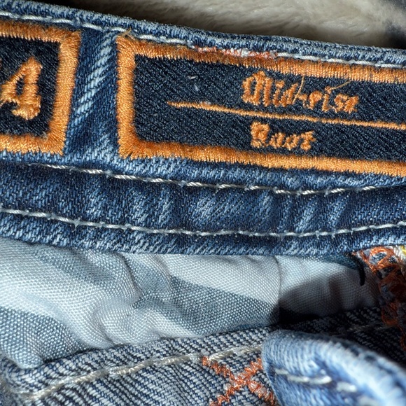 Rock and Revival size 24 “Madison” - Picture 4 of 4